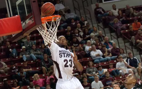 #17 Mississippi State Escapes Detroit To Win 10th Straight