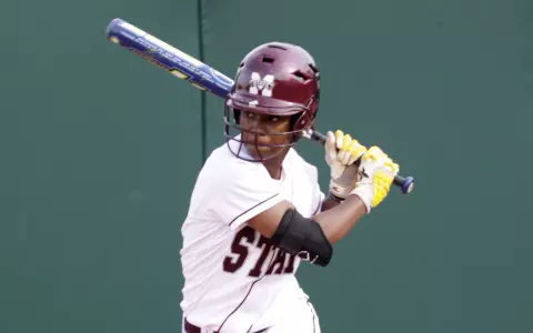 Gates Hits First Career HR as Dawgs fall 8-2 to UNC