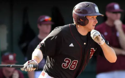 Diamond Dogs Even Series With 5-3 Victory Over #2 South Carolina