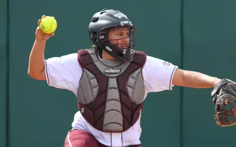 Lenahan, Bell Named To 2011 Freshman All-SEC Team