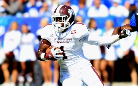 #19 Bulldogs Remain Undefeated With 27-14 Win Over Wildcats