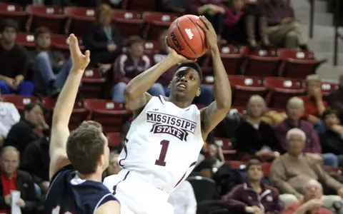 Arkansas Pulls Away From Bulldogs In Second Half
