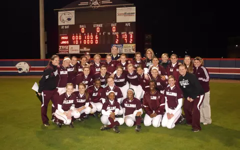 Bell Is Grand As Bulldogs Beat South Alabama, 7-2