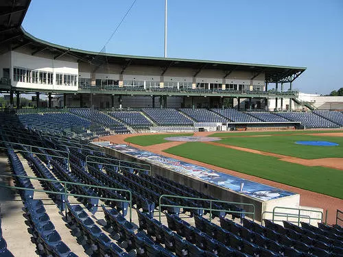 Diamond Dogs Meet Golden Eagles Tuesday In Pearl