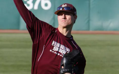 Bulldogs Drop Governor's Cup Contest To Rebels, 6-3