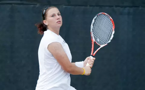 Lady Bulldog Tennis Registers 4-3 Upset At No. 29 Arkansas