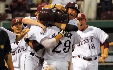 Diamond Dogs Climb Back Into Rankings