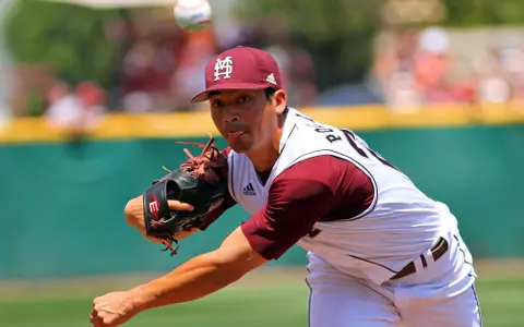 Diamond Dogs Take Series From #22 Rebels With 4-2 Sunday Win