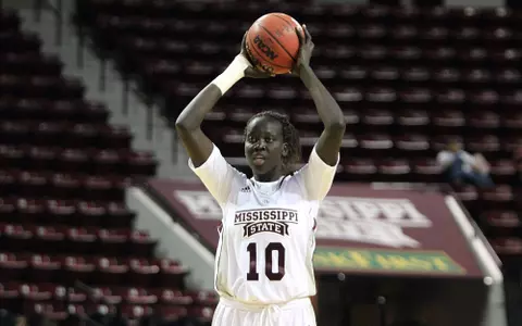 Women's Hoops Regular Season Finale Falls Short At Auburn