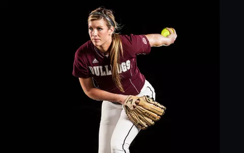 Softball Travels To No. 3 Florida