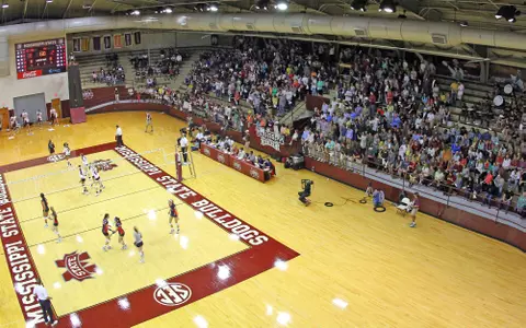 Bulldogs Fall To Rebels In Front Of Raucous Newell-Grissom