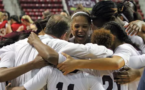 Bulldogs Use Strong Defense To Hold Off Arkansas 47-44