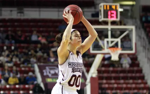 Dillingham's Career Day Leads Bulldogs Past Missouri