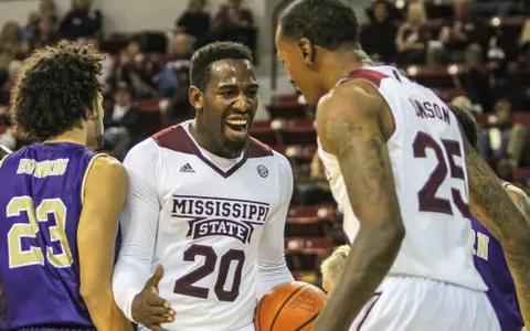 Bulldogs Win 400th Game At Humphrey Coliseum