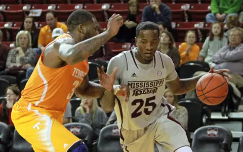 Dogs' Rally Falls Short In Home Loss To Tennessee