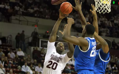 Dogs Battle Hard In Setback To No. 18 Kentucky
