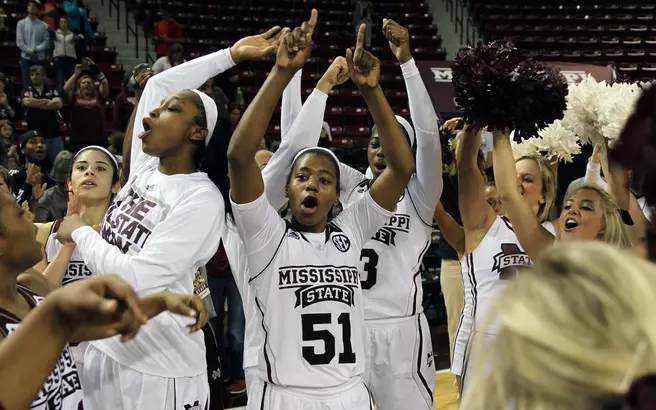 Women's Hoops To Hold Awards Banquet Tuesday
