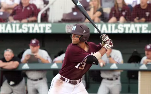 Bulldogs Split Decisions With Aggies On Friday