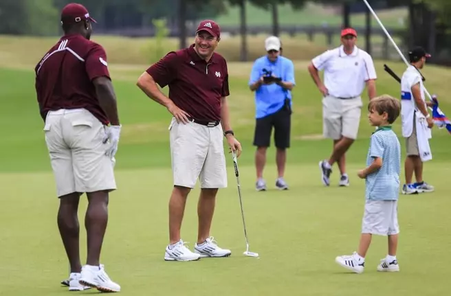 Mullen Earns Scholarship Winnings at Charity Golf