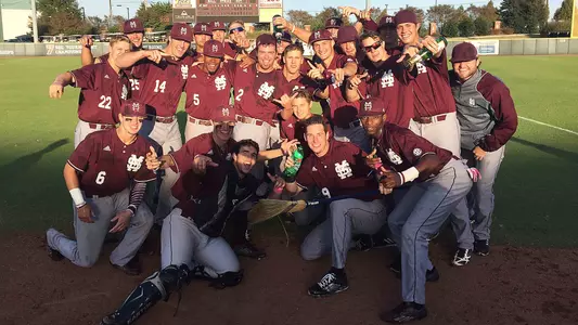 Maroon Sweeps 2015 Bulldog World Series, 3-0