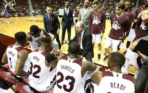 Bulldogs Open Season Friday Against Eastern Washington
