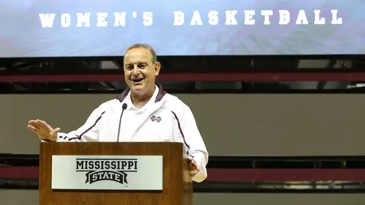 No. 11/13 Bulldogs Hold 2015-16 Media Day Tuesday