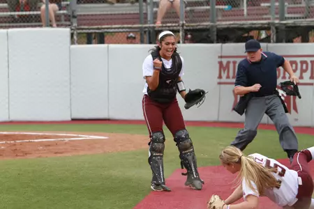 Bailey Breaks Through As Softball Starts 2-0