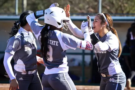 Bulldogs Walk Off vs. No. 19 Texas A&M, Clinch Series