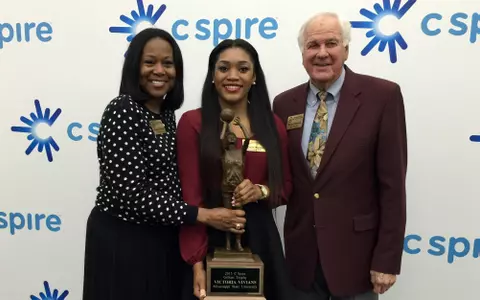 MSU?s Victoria Vivians Wins 2015 Gillom Trophy