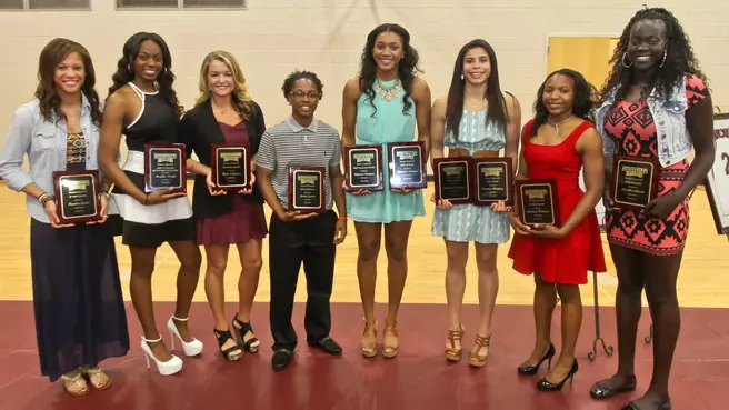 Bulldogs Celebrate Historic Season; Hand Out Team Awards