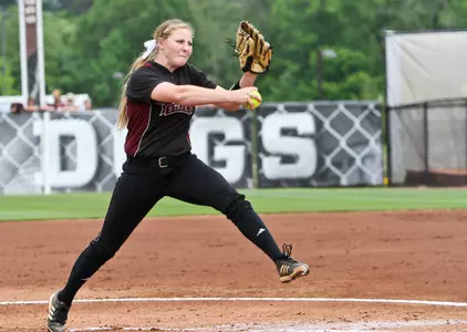 Softball Smothers Memphis in 2015 Home Finale