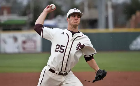 Baseball Drops 7-1 Midweek Contest On The Road At Memphis