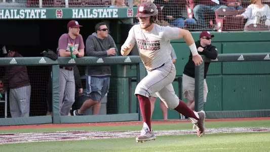 Gray Wins Walk-Off Thriller 4-3 Versus Maroon