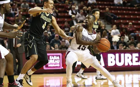 Bulldogs, Gamecocks Battle In Key SEC Showdown