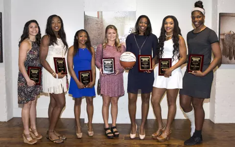 Bulldogs Hand Out Awards To Cap Historic Season