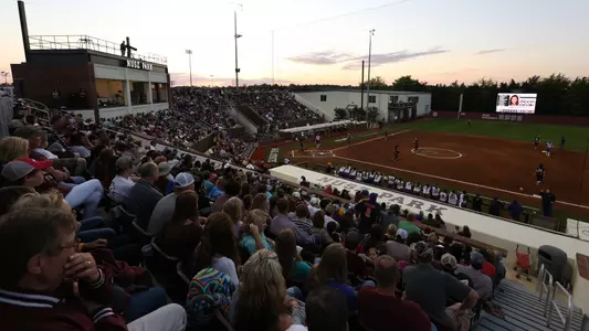 Softball Takes On USM Tuesday at Nusz Park