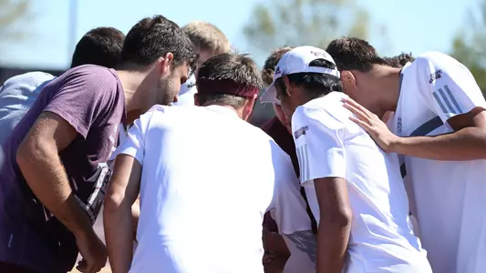 Bulldogs gather before the start of the Auburn match.