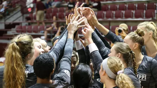 Team Comes Together Before Game