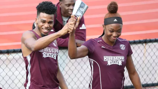 Maroon wins Intrasquad