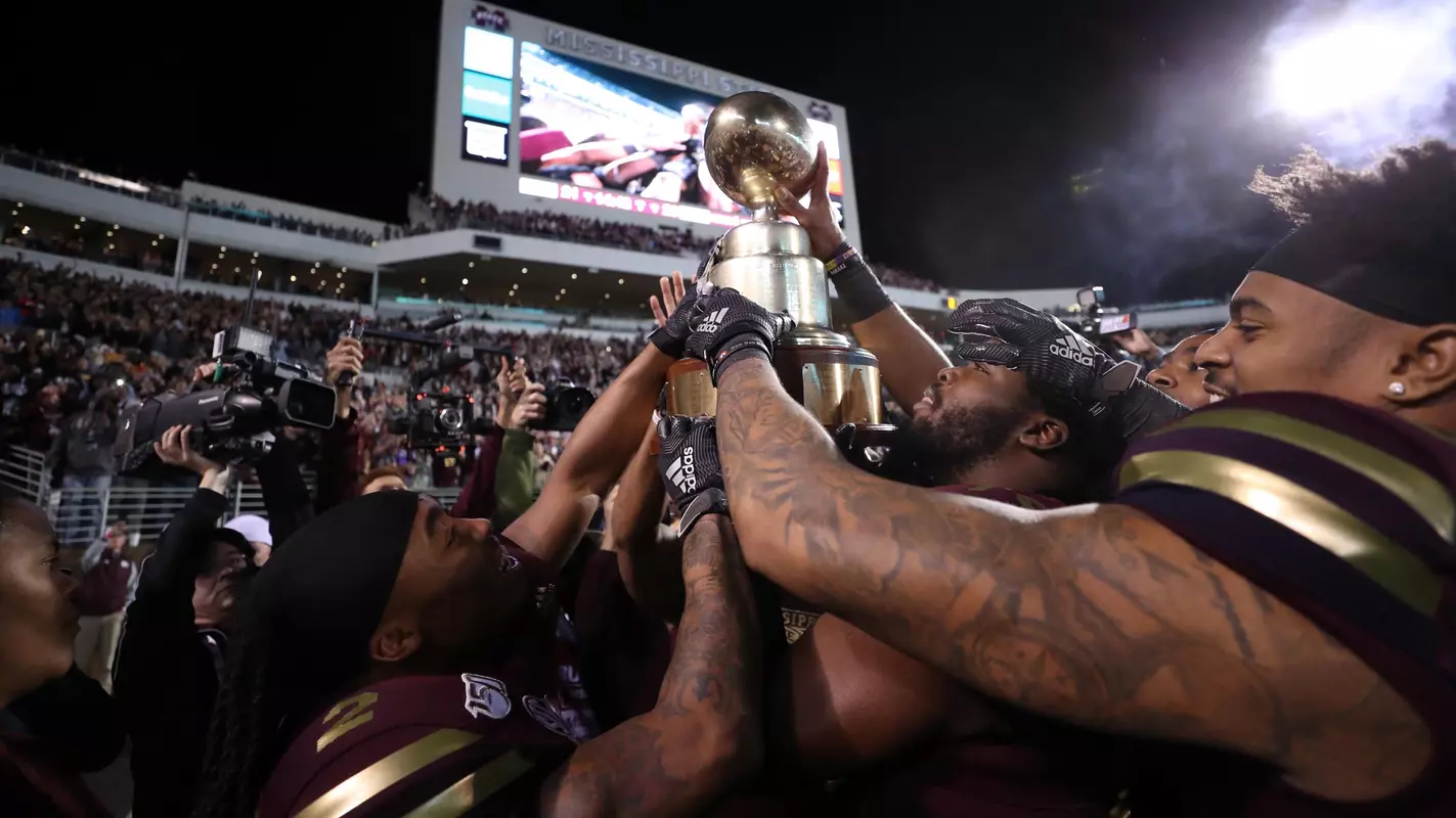 Egg Bowl celebration - 2019