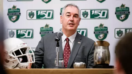 Moorhead MCB Presser