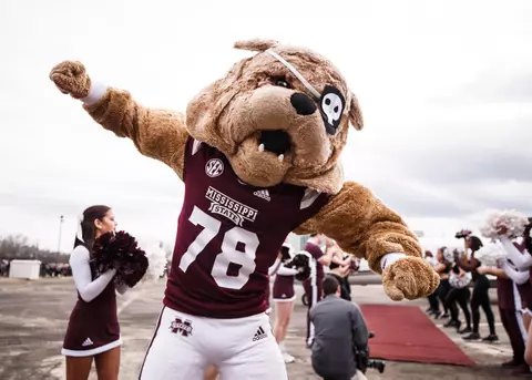 STARKVILLE, MS - JANUARY 09, 2020 - Mike Leach, the new Head Coach of the Mississippi State Bulldogs football team arrives in Starkville, MS. Photo By Aaron Cornia