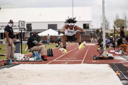 STARKVILLE, MS - 2021.03.27 - Al Schmidt Bulldog Relays