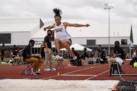 STARKVILLE, MS - 2021.03.27 - Al Schmidt Bulldog Relays