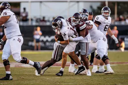 STARKVILLE, MS - October 01, 2022 - Mississippi State Defensive Lineman Jevon Banks (#92) during the game between the Texas A&M Aggies and the Mississippi State Bulldogs at Davis Wade Stadium at Scott Field in Starkville, MS. Photo By Kevin Snyder