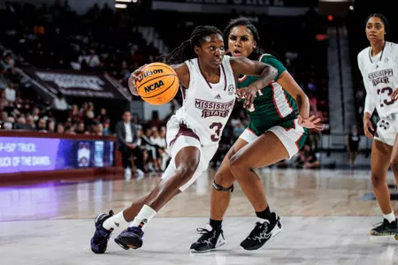 STARKVILLE, MS - November 09, 2022 - Mississippi State Guard Asianae Johnson (#3) during the game between the Mississippi Valley State Delta Devils and the Mississippi State Bulldogs at Humphrey Coliseum in Starkville, MS. Photo By Mike Mattina