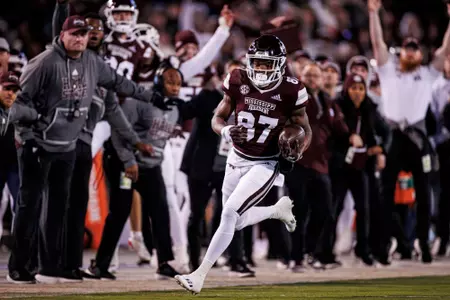 STARKVILLE, MS - November 12, 2022 - Mississippi State Wide Receiver Zavion Thomas (#87) Thomas 87 during the game between the Georgia Bulldogs and the Mississippi State Bulldogs at Davis Wade Stadium at Scott Field in Starkville, MS. Photo By Kevin Snyder