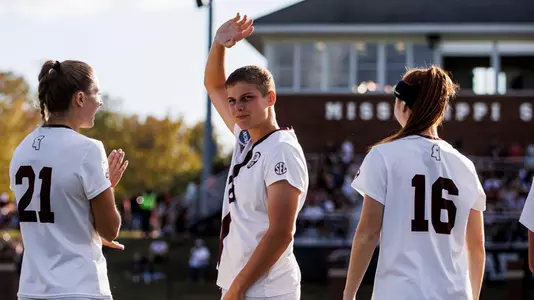 STARKVILLE, MS - November 11, 2022 - Mississippi State Defender Gwen Mummert (#18) during the First Round NCAA match between the New Mexico State Aggies and the Mississippi State Bulldogs at the MSU Soccer Field in Starkville, MS. Photo By Mike Mattina