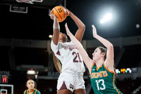 STARKVILLE, MS - December 15, 2022 - Mississippi State Guard/Forward Debreasha Powe (#21) during the game between the Florida A&M Rattlers and the Mississippi State Bulldogs at Humphrey Coliseum in Starkville, MS. Photo By Kevin Snyder