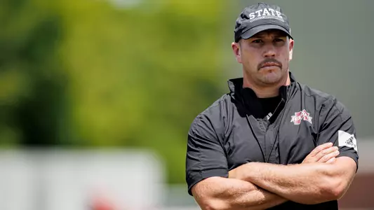 STARKVILLE, MS - August 06, 2022 - Mississippi State Defensive Coordinator & Safeties Coach Zach Arnett during a training camp practice at the Leo Seal Jr. Football Complex at Mississippi State University in Starkville, MS. Photo By Austin Perryman